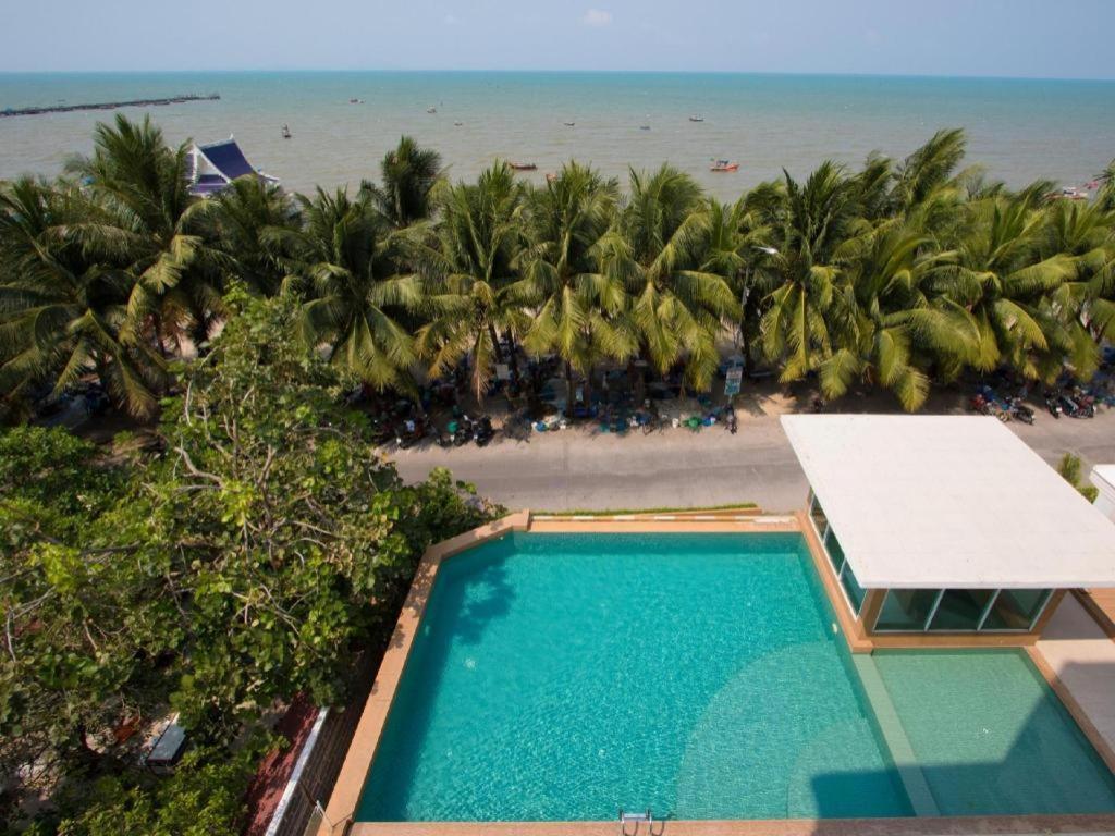 Nana Chat Bangsaen Hotel Si Racha Esterno foto