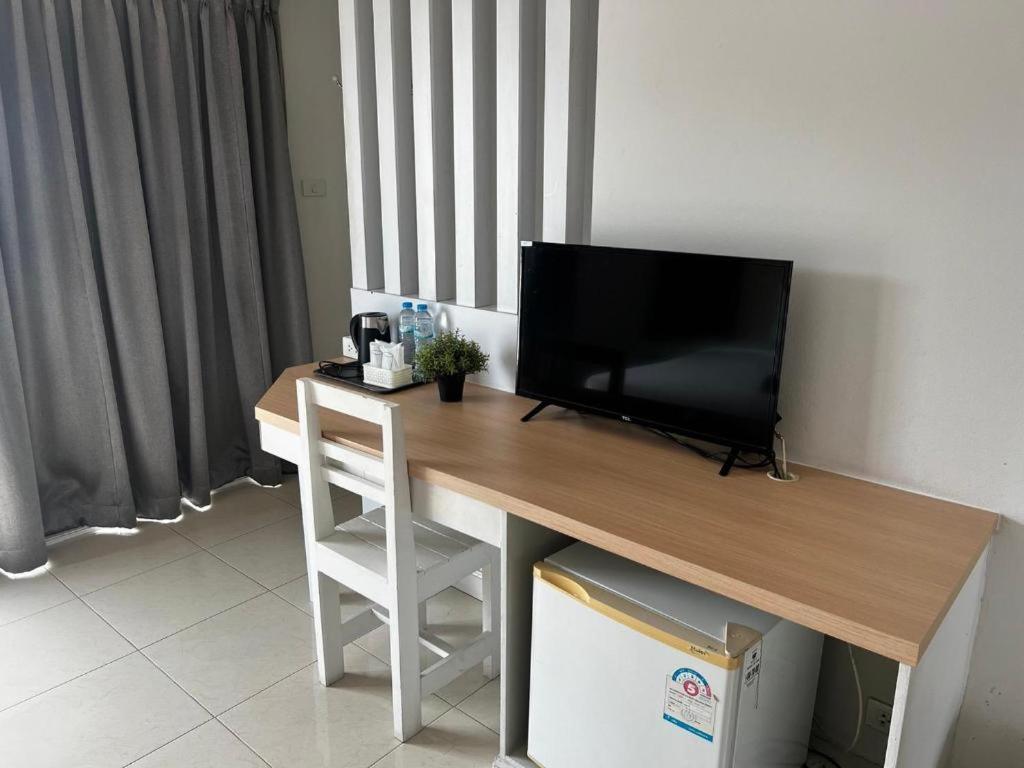 Nana Chat Bangsaen Hotel Si Racha Esterno foto