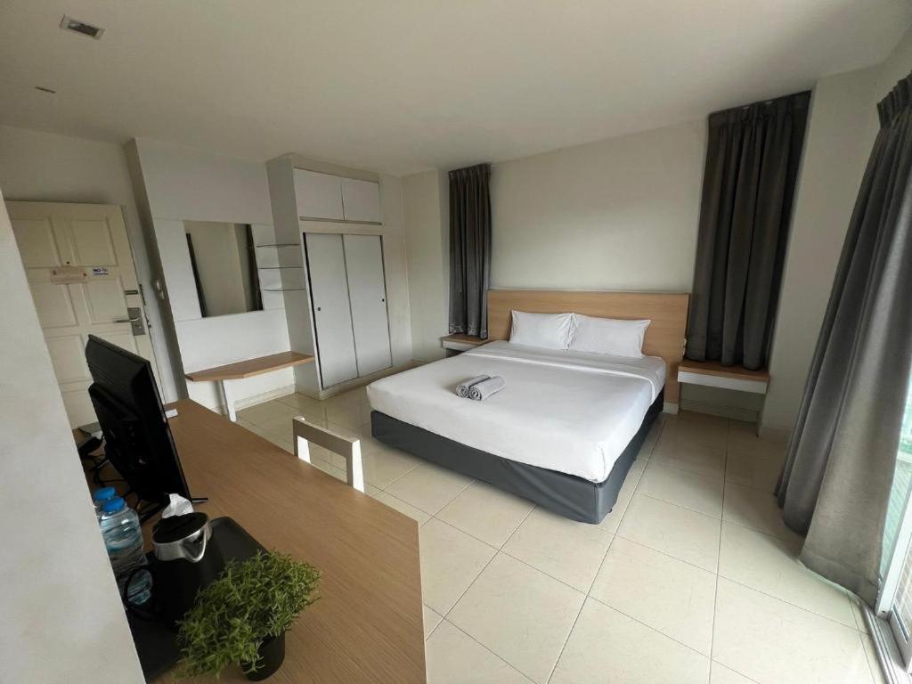 Nana Chat Bangsaen Hotel Si Racha Esterno foto