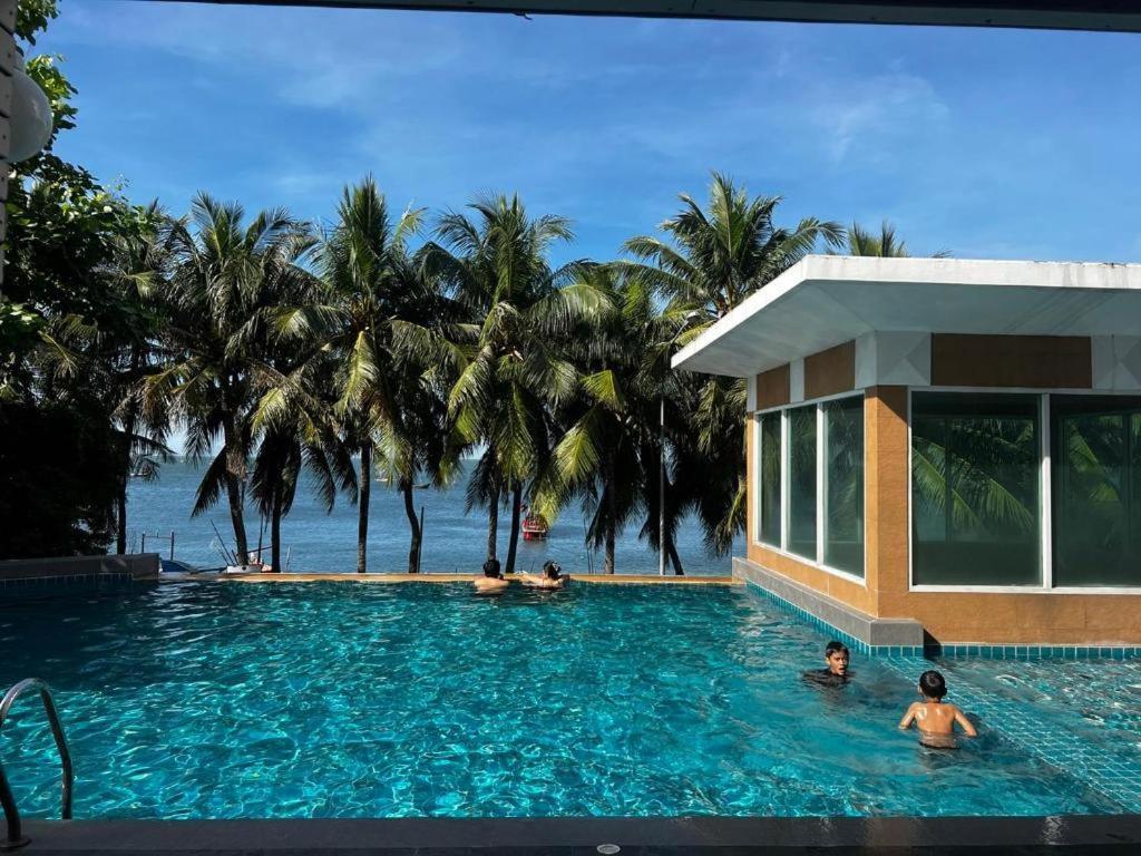 Nana Chat Bangsaen Hotel Si Racha Esterno foto