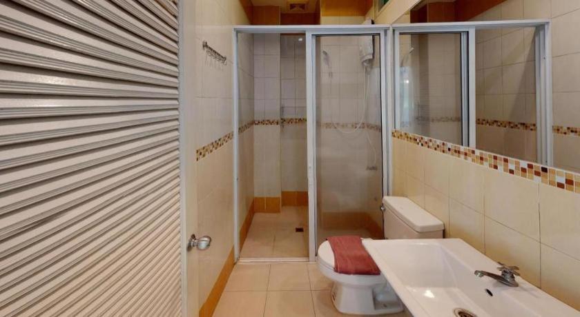 Nana Chat Bangsaen Hotel Si Racha Esterno foto
