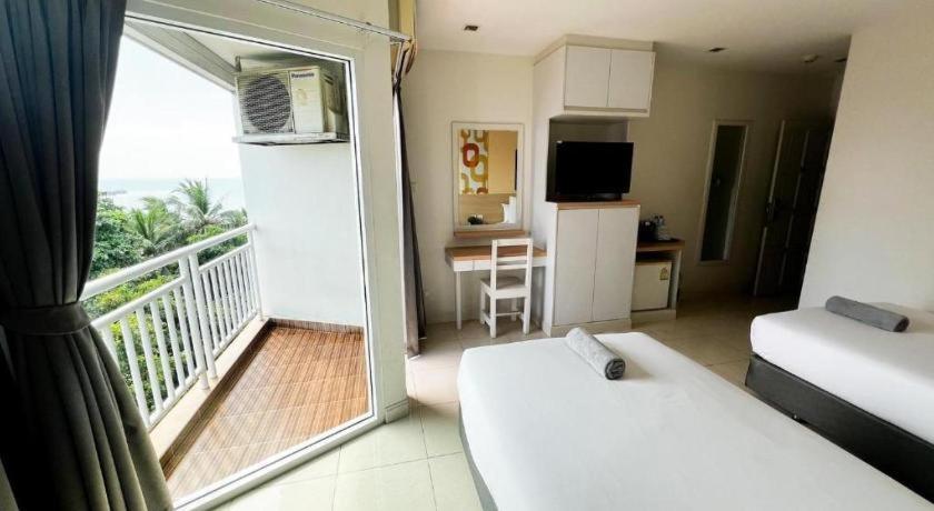 Nana Chat Bangsaen Hotel Si Racha Esterno foto