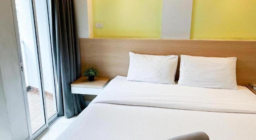 Nana Chat Bangsaen Hotel Si Racha Esterno foto